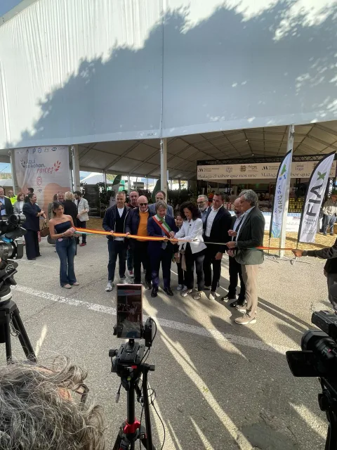 Imagen de la noticia: Impulsa Axarquía inaugura la feria FIAX en Vélez-Málaga