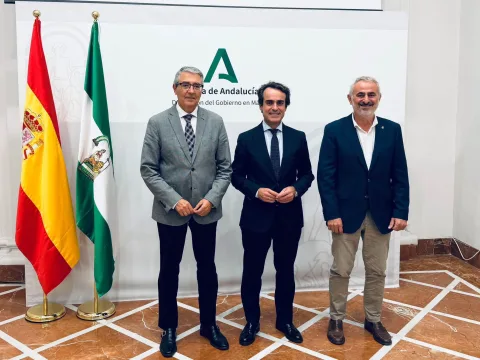Imagen de la noticia: Vélez-Málaga suma 36 autobuses diarios más a Málaga desde este lunes