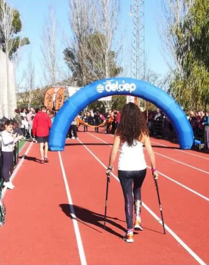 Imagen de la noticia: Montse Chinchilla recibe el Premio UPROSAMA a la Superación