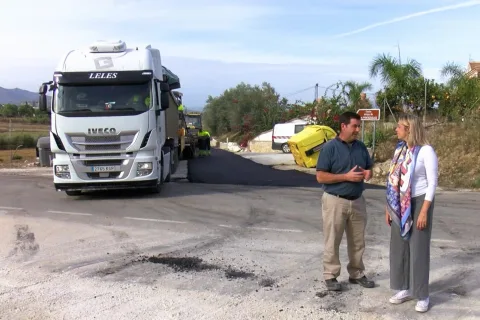 Imagen de la noticia: Abiertos al tráfico los caminos de La Trocha y Las Pontezuelas tras asfaltarlos